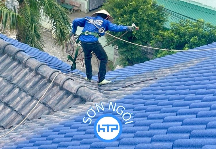 HTP xây dựng quy trình sơn ngói chuyên nghiệp, đáp ứng tiêu chuẩn cao